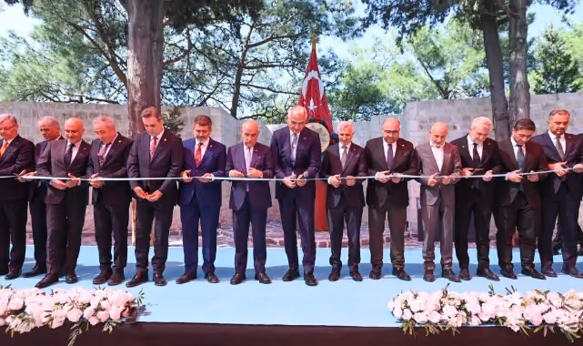 Ersoy, 5 Camiyi İbadete, Maraş Kalesini Ziyarete Açtı