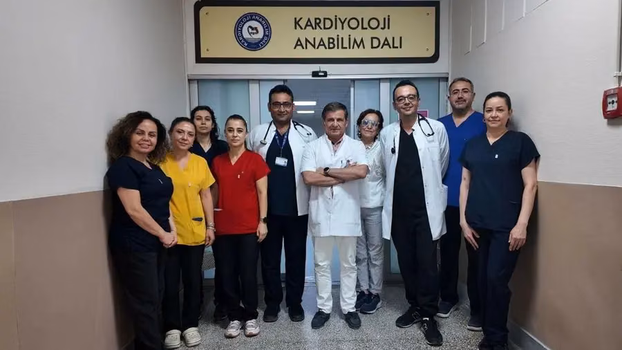 EÜ'de tıp literatürüne geçen kalp operasyonu: Dünyadaki üçüncü vaka