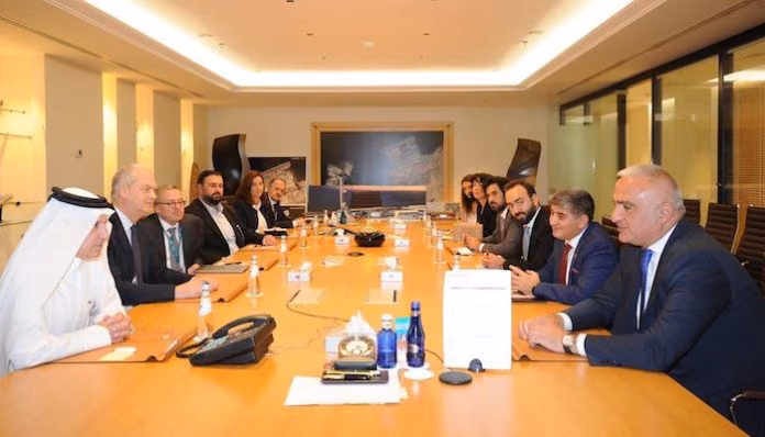 Bakan Ersoy Katar’da