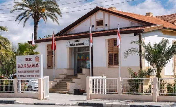 Sağlık Bakanlığı, Covid-19 Hastalarının Ulaşabileceği Telefon Numaralarını Paylaştı