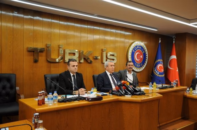Türkiye’de Asgari Ücret Talebi 2 Bin 578 Tl