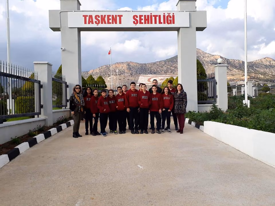 Taşkent Şehitliği’ni Ziyaret Ederek Tarihi Öğrendiler…