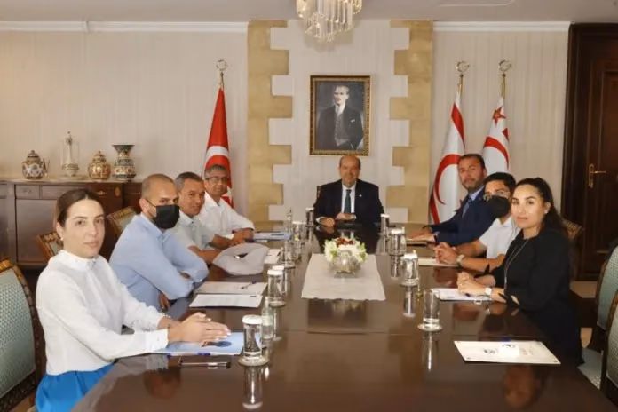 CUMHURBAŞKANI TATAR ESNAF ÖRGÜTLERİNİ KABUL ETTİ