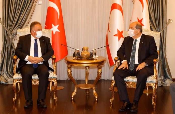 CUMHURBAŞKANI TATAR, TÜRKİYE’DEN GELEN OSMANİYE TİCARET VE SANAYİ ODASI HEYETİNİ KABUL ETTİ