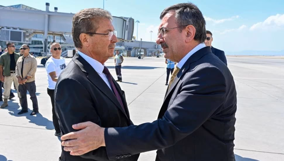 Cevdet Yılmaz KKTC’ye Geldi: Üstel, Yılmazı Ercan Havalimanı’nda Karşıladı