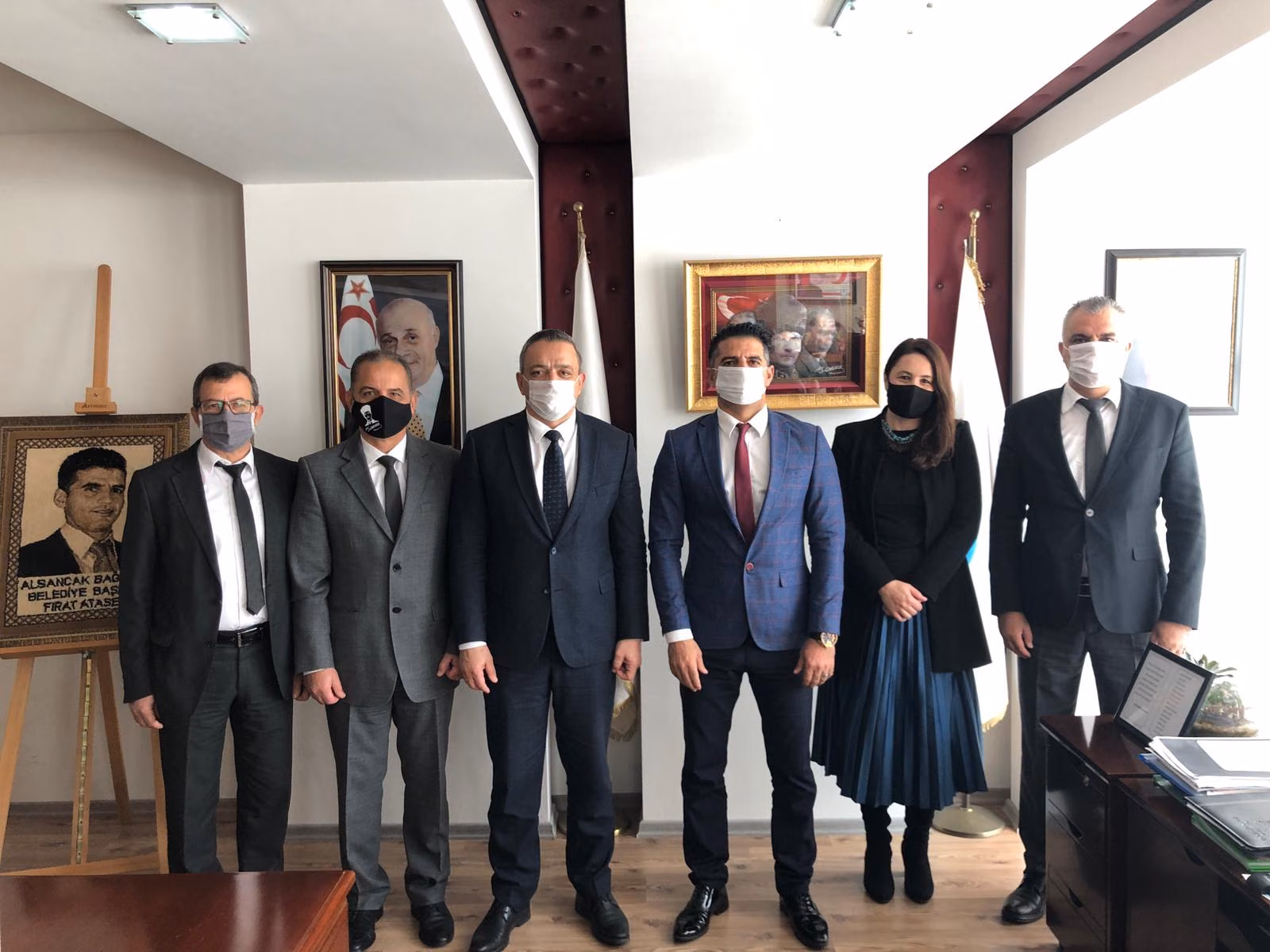 Yakın Doğu Kolejleri Yönetim Kurulu Heyeti, Alsancak Belediye Başkanı Fırat Ataser’i Ziyaret Ederek, Şubat 2021’de Eğitime Başlayacak Dr. Suat Günsel Girne Koleji ile İlgili Görüş Alışverişin