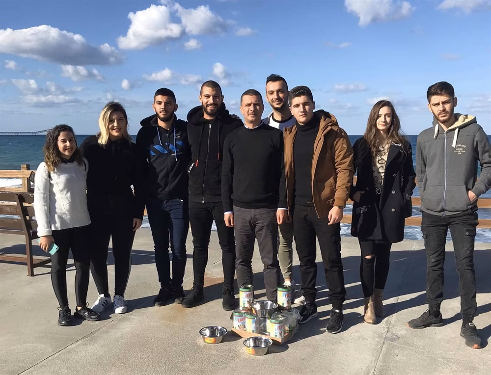 UBP Lefke İlçe Gençlik Kolları Lefke’de Sokak Hayvanları İçin Barınak İstedi