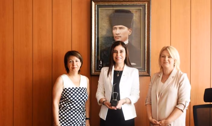 Altuğra, Hacettepe Üniversitesi Fen Fakültesi Dekanı Prof. Dr. Mergen’i Ziyaret Etti