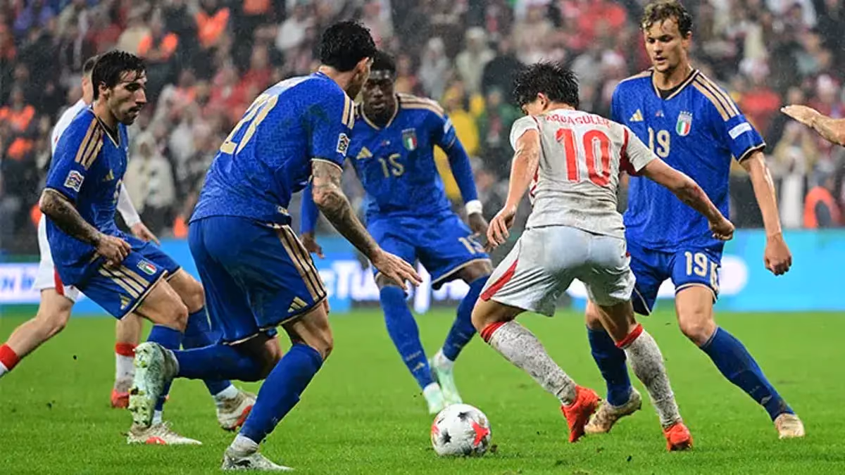"DAĞINIK GÜÇSÜZ" 4-1'lik Yenilginin Ardından Montella'ya Sert Eleştiriler: O Kadar Kötüydük ki İtalyanlar Bile Şaşırdı