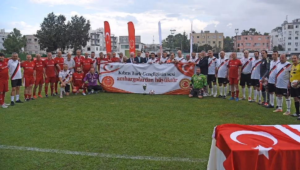 Cumhuriyet Meclisi ile TBMM'den Spor Ambargolarına Karşı Dostluk Maçı