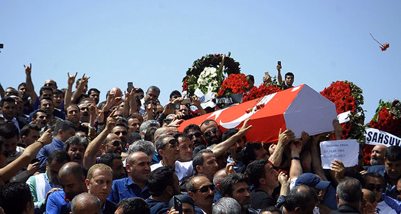 'Canısı' Son Yolculuğuna Uğurlandı
