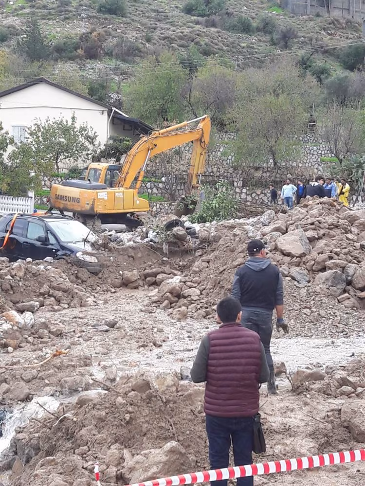 Başbakan Erhürman Felaket Bölgesinde