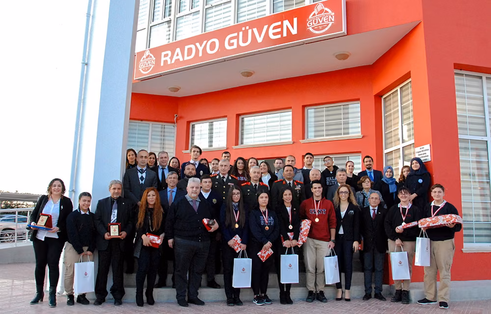 Radyo Güven Müdürlüğü’nün Düzenlediği Liselerarası Şiir Ve Kompozisyon Yarışması Sonuçlandı