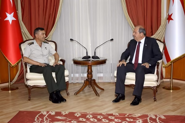 Başbakan Ersin Tatar, Kıbrıs Türk Barış Kuvvetleri Komutanı Tümgeneral Yılmaz Yıldırım’ı Kabul Etti