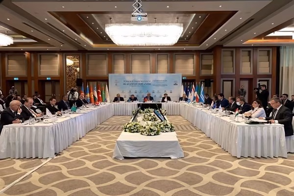 UBP'nin büyüklerinden Ünal Üstel'e destek