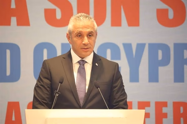 Başkan Taçoy: “ Bayrağımıza Uzanan Eli Kırmasını İyi Biliriz”