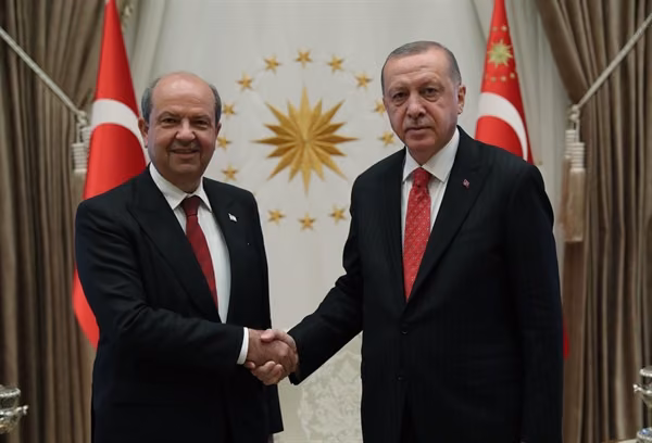 Başbakan Tatar ile TC Cumhurbaşkanı Erdoğan Telefonda Konuşarak Bayramlaştı