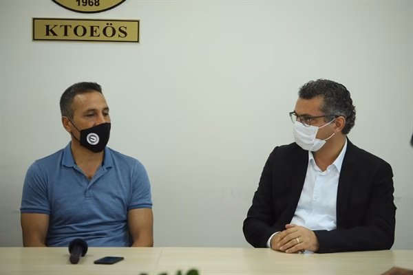 Erhürman KTOEÖS’ü Ziyaret Ederek “Uzaktan Eğitime Erişemeyen Çocuklarımıza Destek Kapanyası”’na Katkıda Bulundu