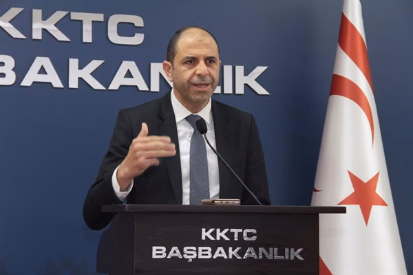 Özersay: 7 ve 8 Nisan’da İngiltere’den İki Uçak Daha Gelecek