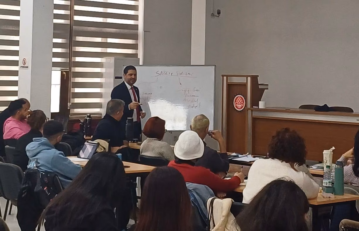 Dr. Savaşan, Rehber Adaylarına Sağlık Turizmini Dersi Verdi