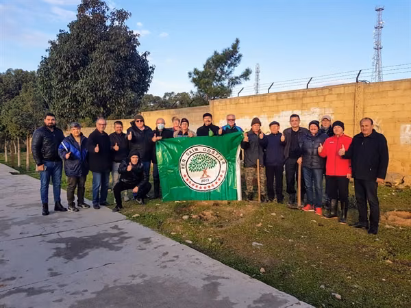 Her Daim Dostlar Derneği Harup Fidanı Dikimi Yaptı