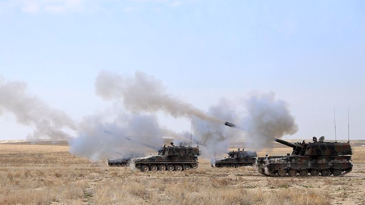 TSK, Afrin’deki YPG Mevzilerini Vurdu