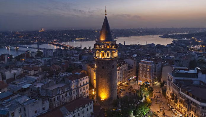 Galata Kulesi’nde tartışma yaratan restorasyon tahribatı