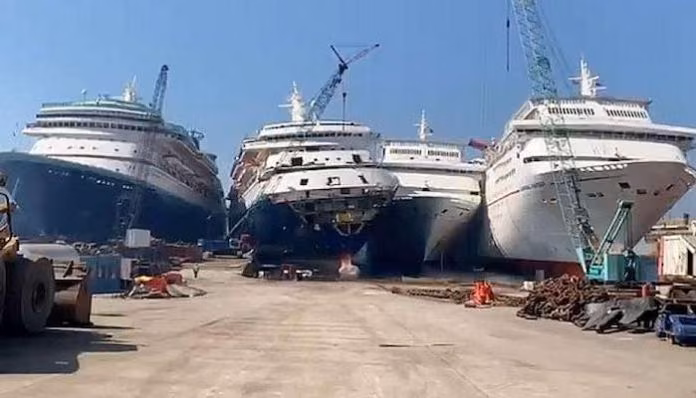 Sıfır Çeken Kruvaziyer Turizmi Hurdaya Çıktı