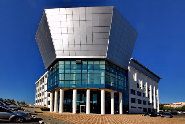 Yakın Doğu Üniversitesi İletişim Fakültesi’nden 10 Ocak Çalışan Gazeteciler Günü Kutlama Mesajı