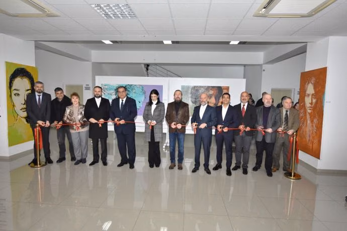 Sanatçı ve Akademisyen Doç. Dr.Erdoğan Ergün’ün “GÜZEL” Adlı Kişisel Stencil Baskı Resim Sergisi Çalışma ve Sosyal Güvenlik Bakanı Dr. Faiz Sucuoğlu Tarafından Açıldı.