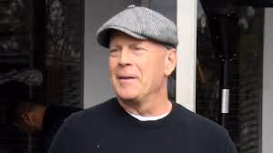 Bruce Willis Maske Takmayı Reddedince Eczaneden Çıkarıldı