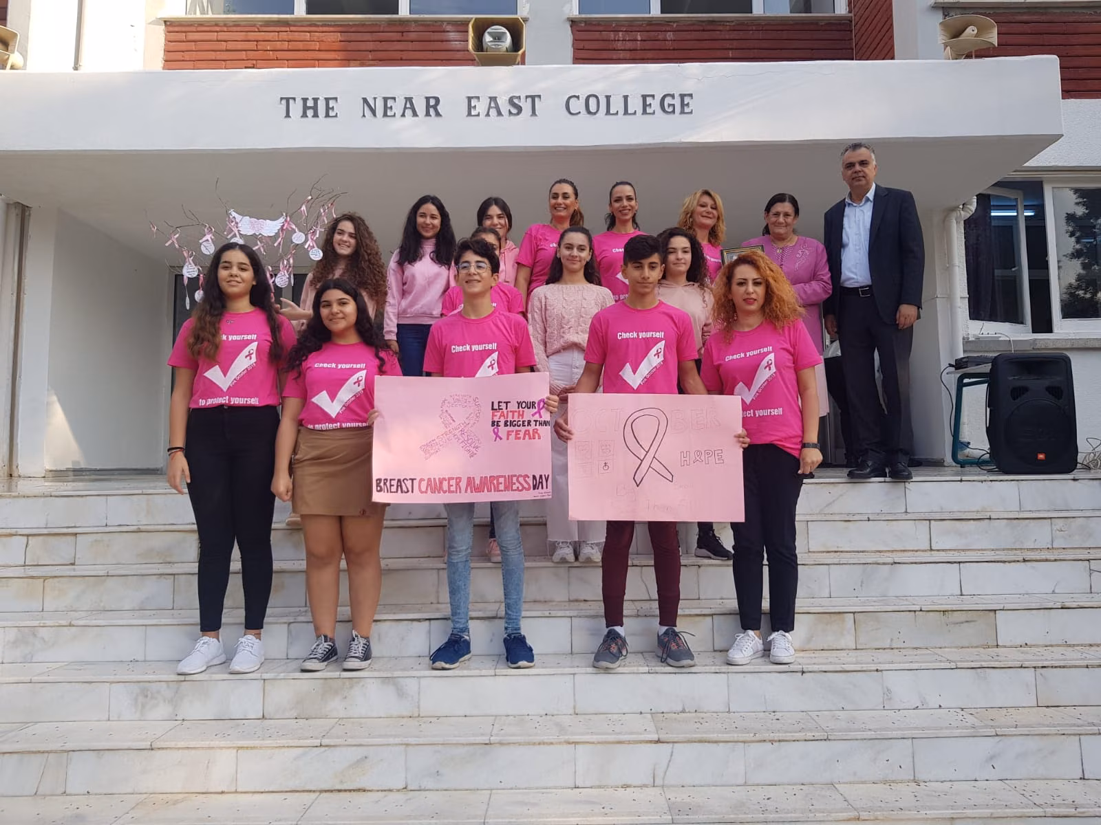 Yakın Doğu Kolejinden “Meme Kanseri Ayı”na Yönelik “Farkındalık” Etkinliği…