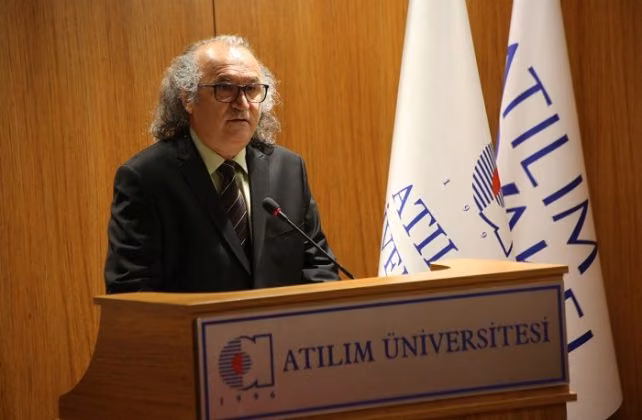 Nazmi Kozak’a “Turizm Araştırma ve Yayın Ödülü” verildi