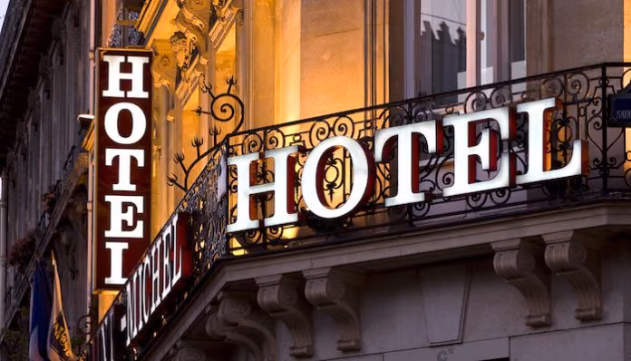 11 Katlı Otel Satışa Çıkarıldı