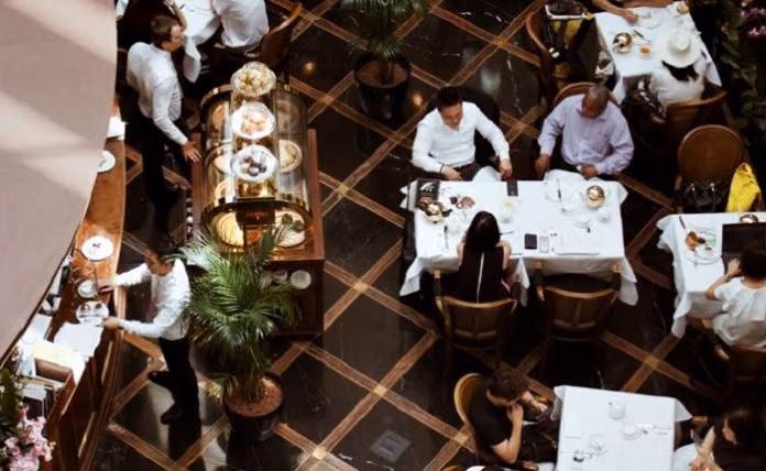Restoranlarda Oturma Düzeni Nasıl Olacak?