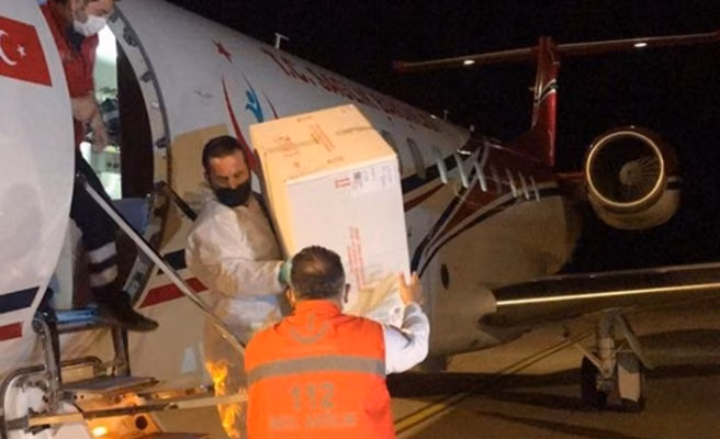 Türkiye’den Dün Akşam 50 Bin Doz Aşı Geldi. Türkiye'den Gelen Koronavirüs Aşı Sayısı 240 Bin Doza Ulaştı