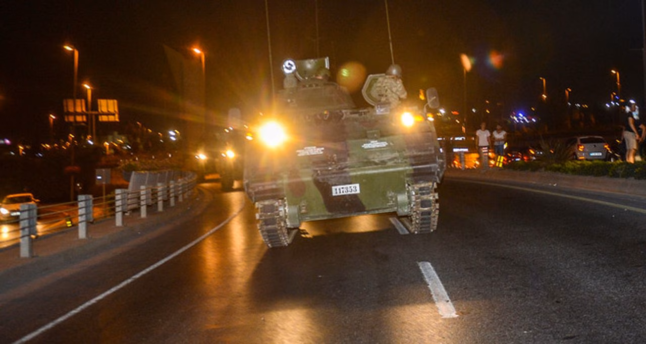 "Ulusalcılar Yeni Bir Darbeye Kalkışabilir"